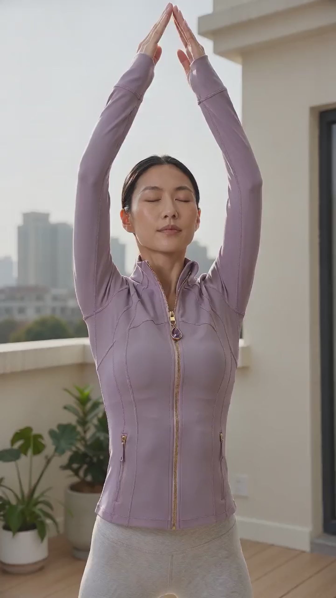 Taro purpleWomen’s Slim Fit Yoga Jacket with Removable Crystal Zipper Charm